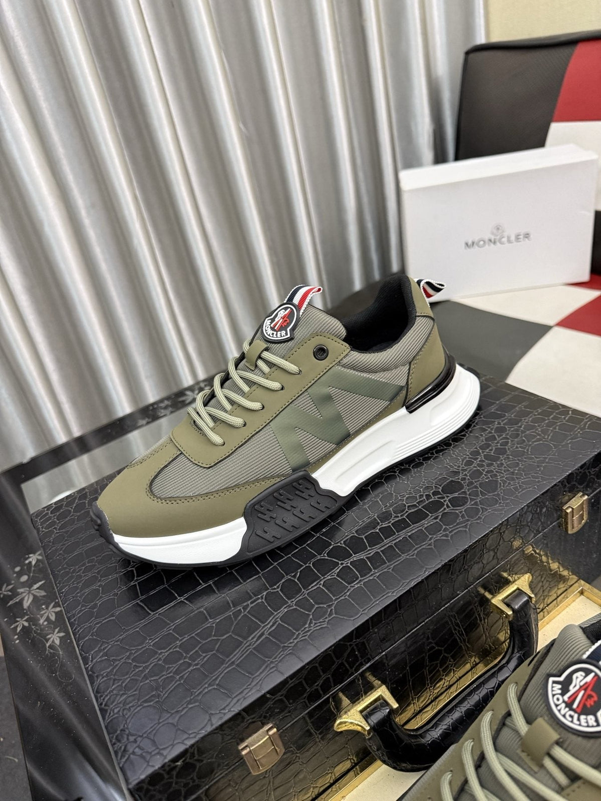 MONCLER Color-Block Low-Top Sneakers
